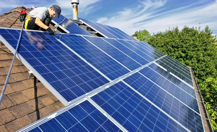 Αυξάνονται οι επιχορηγήσεις για φωτοβολταϊκά - Οι δικαιούχοι και τα ποσά