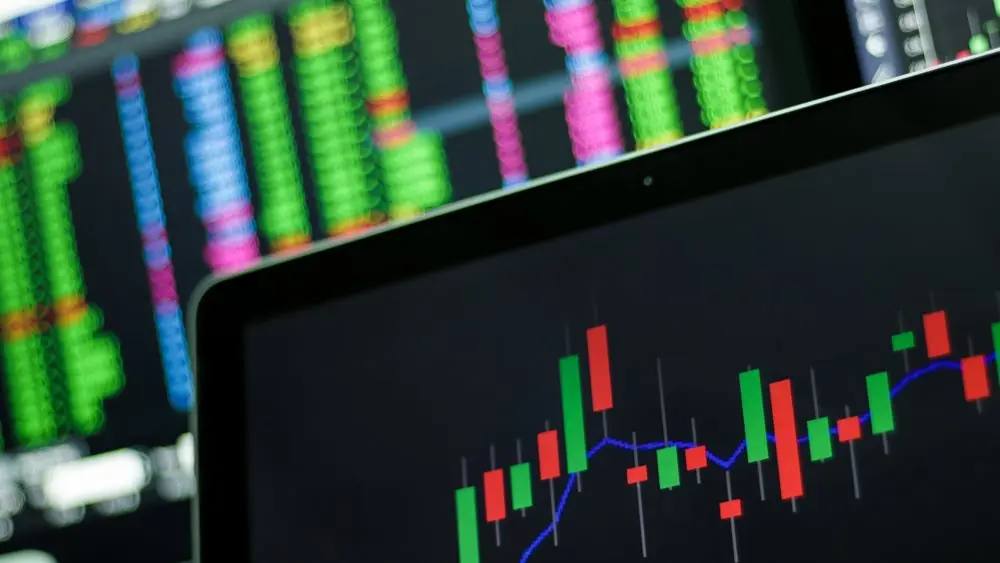 Reuters: Η αστάθεια των ΗΠΑ ωθεί τις 