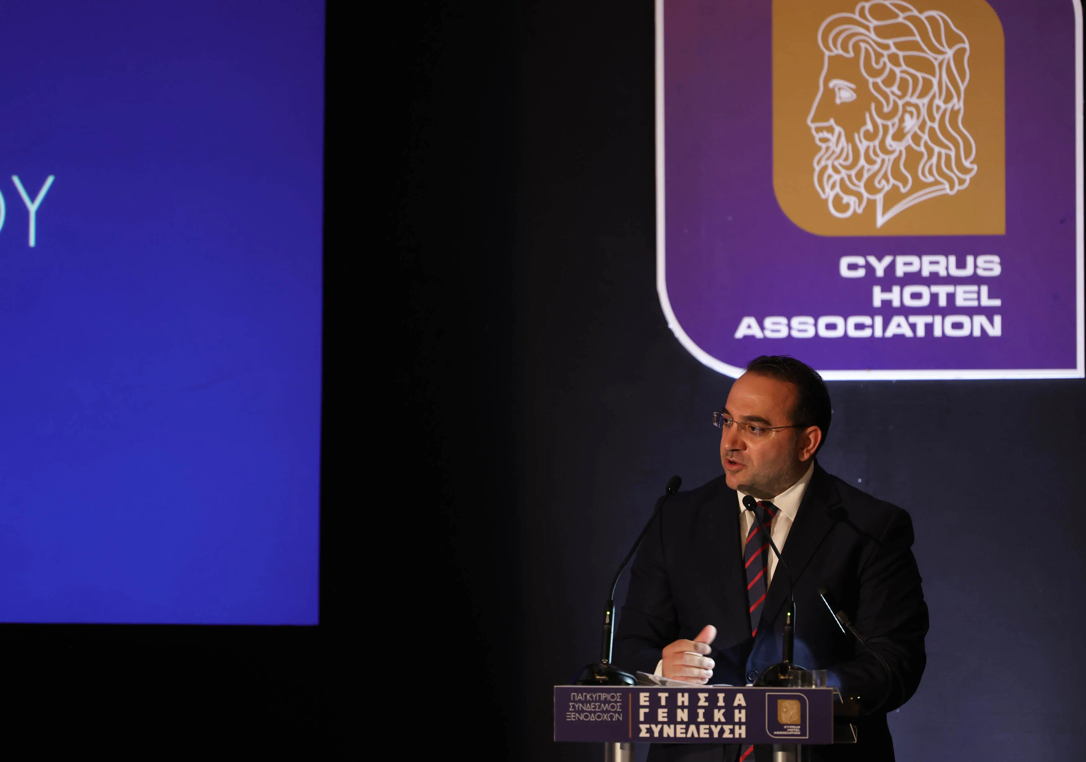 Κλείνει η πόρτα της ρωσικής αγοράς και ανοίγει η καμαρόπορτα της αραβικής