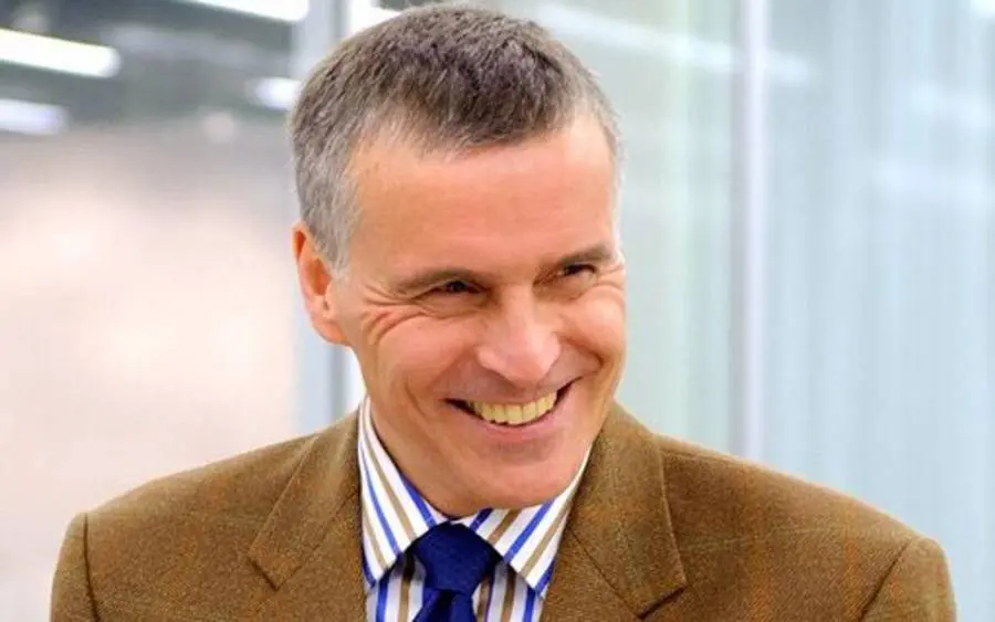 Μπάστιαν: Για να εφαρμοστούν φορολογικές μειώσεις, θα πρέπει να μειωθεί το δημοσιονομικό πλεόνασμα