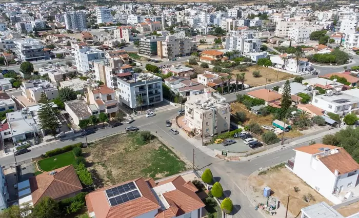 Ανεγείρονται χιλιάδες πολυκατοικίες - Αυξήθηκαν οι άδειες οικοδομής το 2023 (ΠΙΝΑΚΕΣ)
