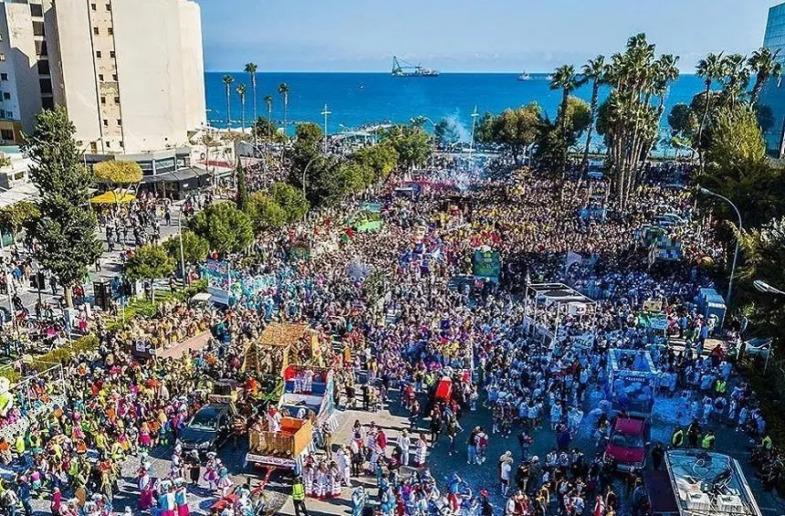 Ανάρπαστα τα δωμάτια για τα τριήμερα - Τρίβουν τα χέρια οι ξενοδόχοι