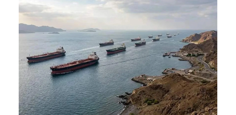 Στενά του Ορμούζ: Πάνω από 800 πλοία περιμένουν τη μεγάλη έξοδο – Συγκρατημένη αισιοδοξία από τους πλοιοκτήτες