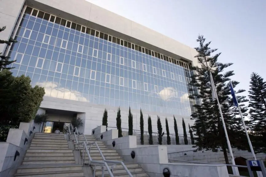 Τελευταία στην Ευρωζώνη η Κύπρος στα επιτόκια καταθέσεων, βελτίωση στα στεγαστικά