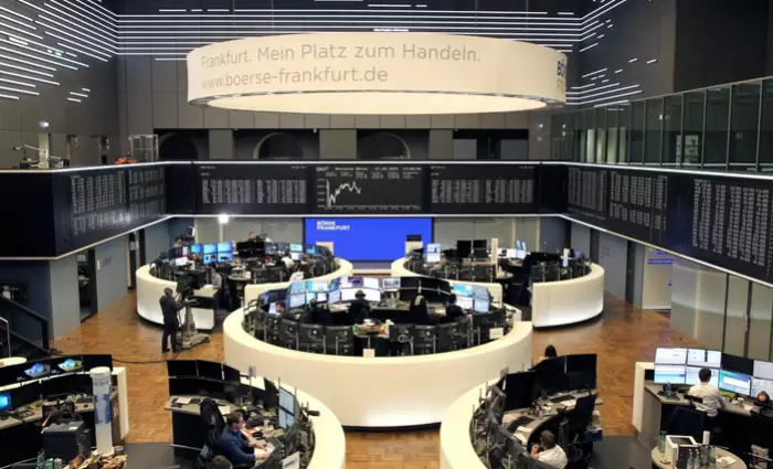 Στο «κόκκινο» οι ευρωαγορές μετά τα πλήγματα μεταξύ Ισραήλ και Ιράν