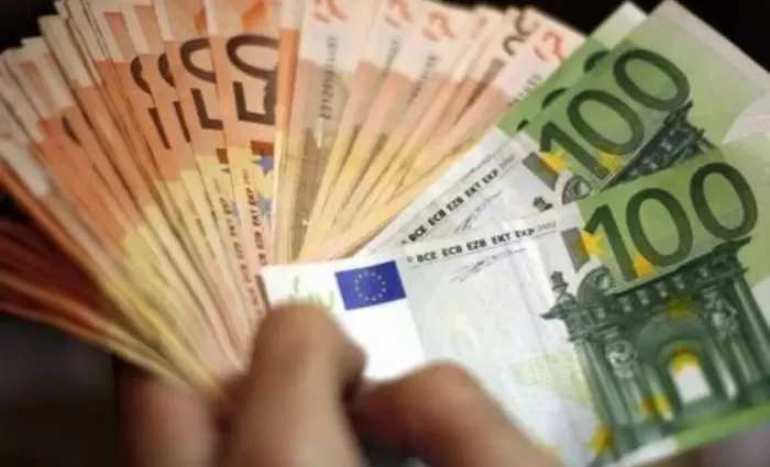 Τι αποδεικνύει έρευνα για επενδυτές που ελέγχουν την ιστοσελίδα της ΕΚΚ