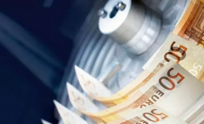 «Βουτιά» €722 εκ. στα κόκκινα δάνεια