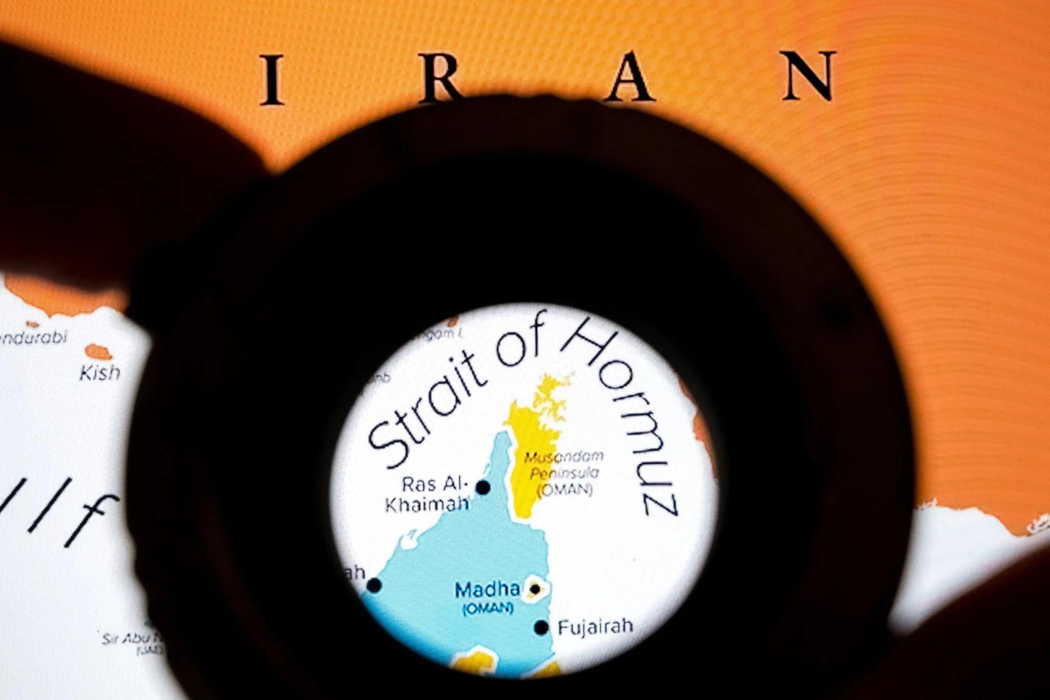 Παγκόσμια ενεργειακή κρίση: Πώς η διακοπή στα Στενά του Ορμούζ ενισχύει τον πόλεμο του Πούτιν στην Ουκρανία