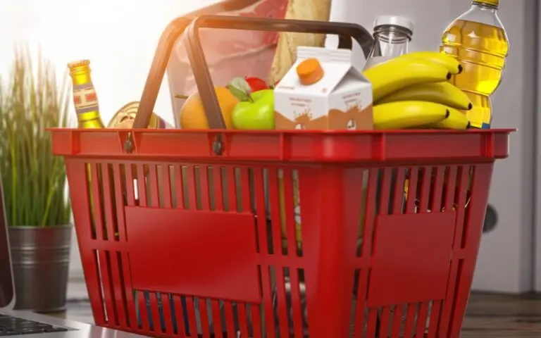 Μας ετοιμάζουν Χριστουγεννιάτικο δώρο το «καλάθι του νοικοκυριού»