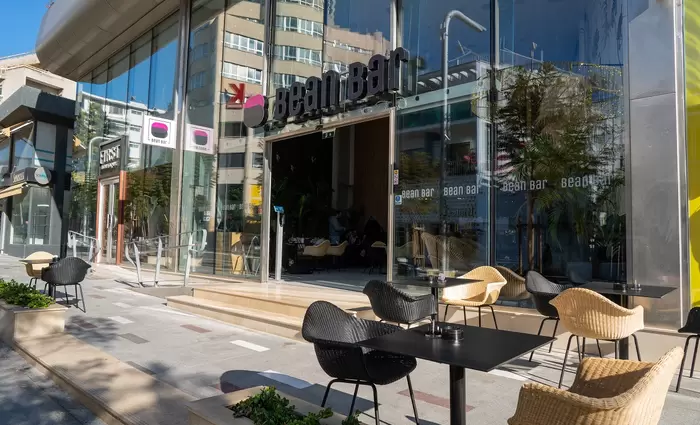 Άνοιξε το Bean Bar στη Μακαρίου
