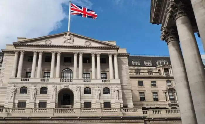 Νέα αύξηση του επιτοκίου της Τράπεζας της Αγγλίας στο 4,5%