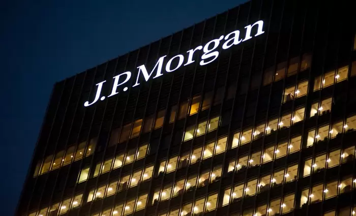 JP Morgan: Γιατί η Όμικρον μπορεί να προμηνύει το τέλος του κορωνοϊού