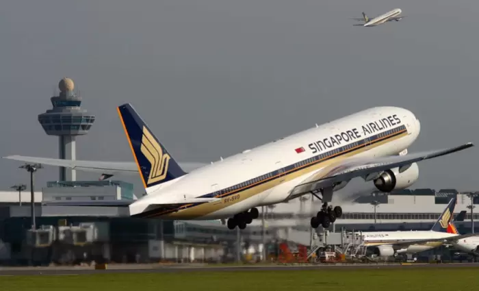 Singapore Airlines: Καταγράφει τα υψηλότερα λειτουργικά του κέρδη εξαμήνου