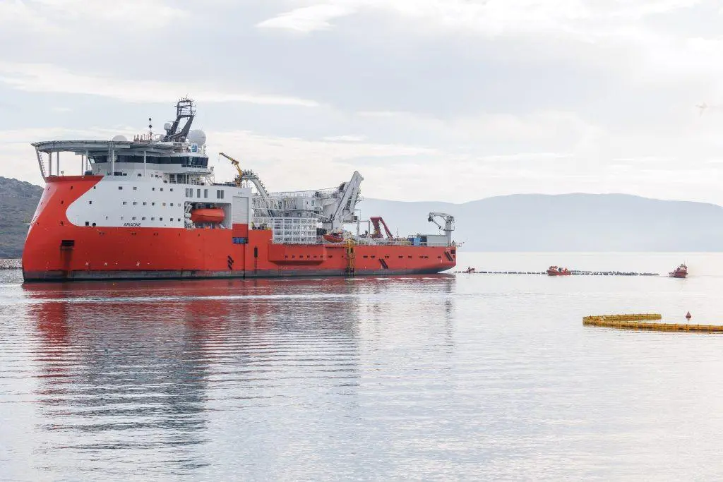 Ξεκινά το έργο της νέας ηλεκτρικής διασύνδεσης Κέρκυρας - Ηγουμενίτσας