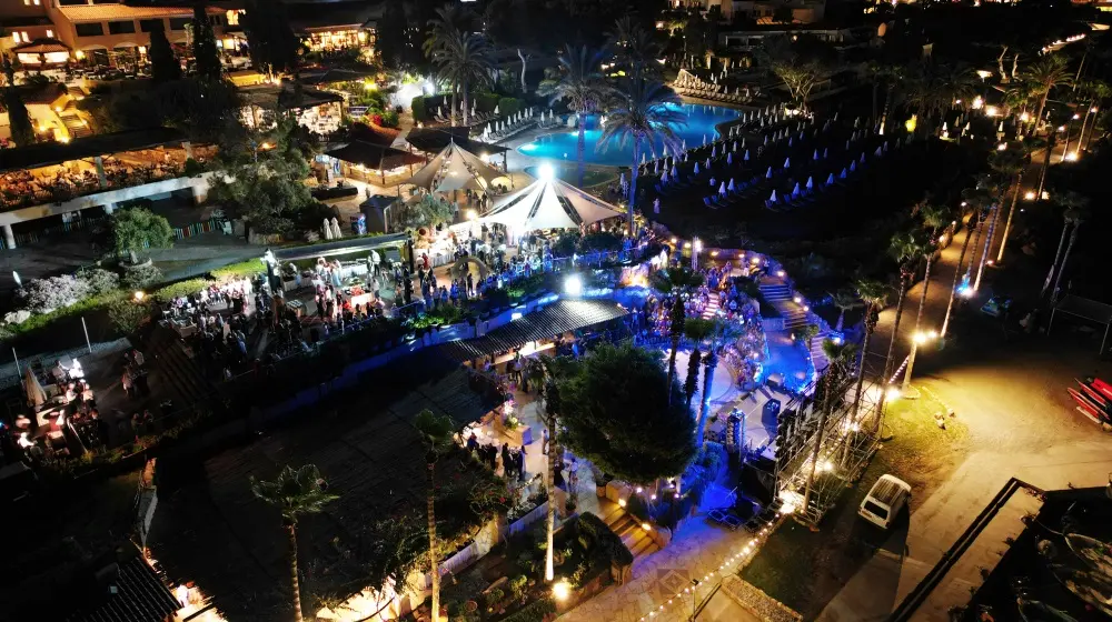 30 χρόνια αριστείας: Γιορτάζοντας την επέτειο ορόσημο του Coral Beach Hotel & Resort