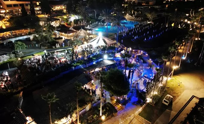 30 χρόνια αριστείας: Γιορτάζοντας την επέτειο ορόσημο του Coral Beach Hotel & Resort