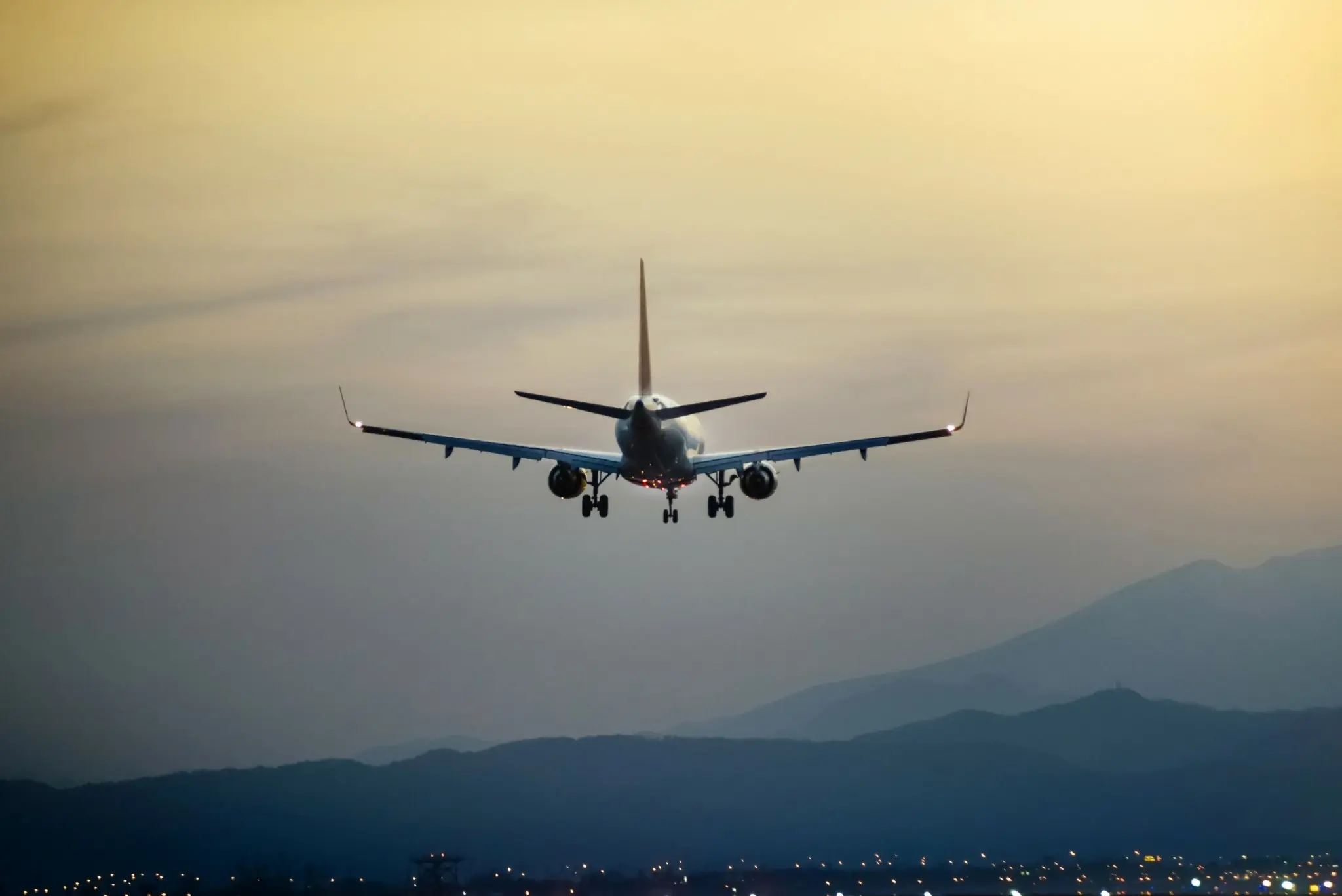 Οι Ασιάτες διαπραγματευτές κατακλύζουν την Ουάσινγκτον - Ποιο είναι το παρασκήνιο