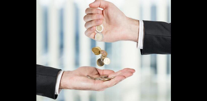 Βήμα προς την ορθή κατεύθυνση ο κατώτατος μισθός  αλλά δεν αρκεί