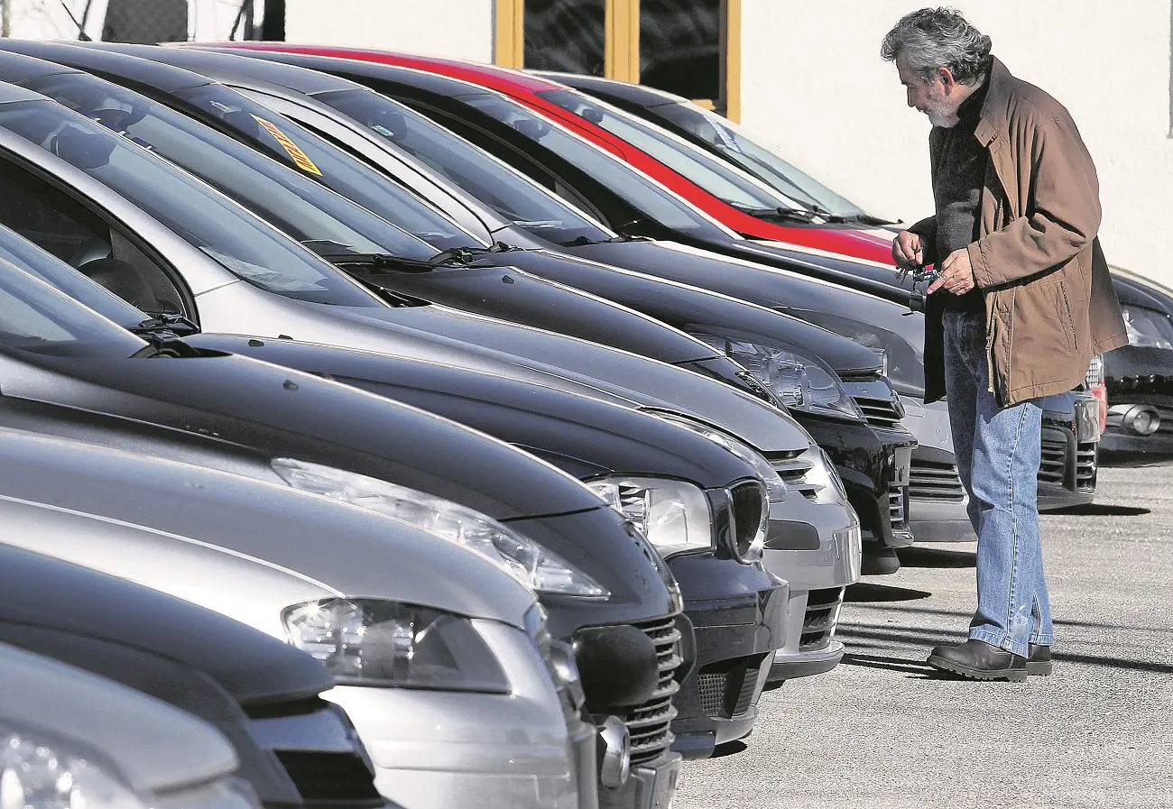 Κατακόρυφη πτώση σημείωσε η αγορά αυτοκινήτων
