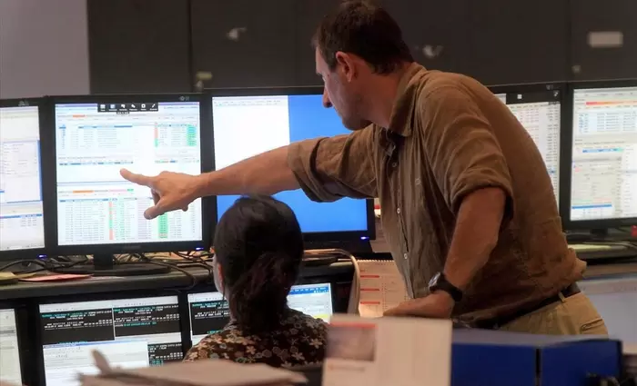 Σε ελεύθερη πτώση οι τιμές των ομολόγων