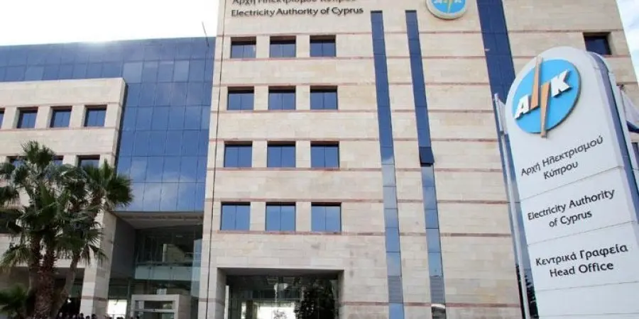 Πίστωση χρόνου μέχρι το τέλος Σεπτεμβρίου δίνουν στην ΑΗΚ οι συντεχνίες