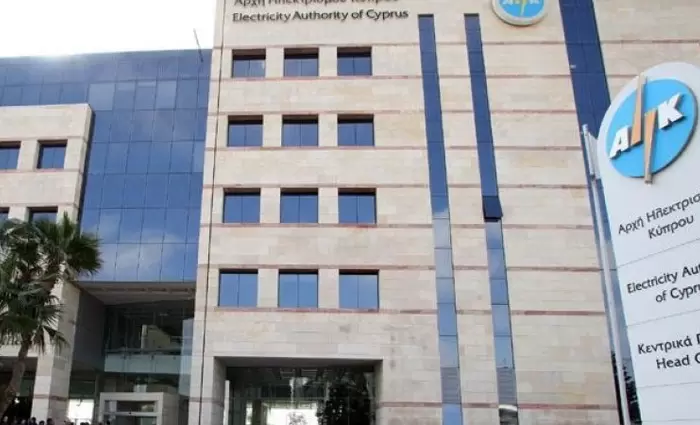 Πίστωση χρόνου μέχρι το τέλος Σεπτεμβρίου δίνουν στην ΑΗΚ οι συντεχνίες