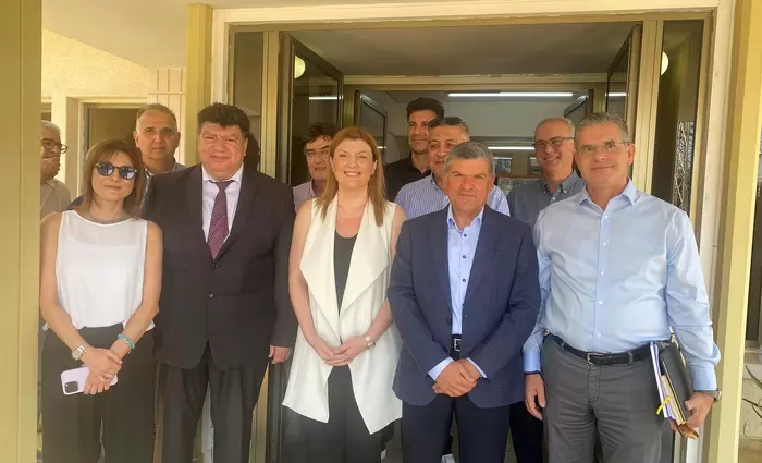 Πρέπει να αναβαθμιστεί ο Σταθμός ΑΗΚ στη Δεκέλεια, είπε ο Υπ. Ενέργειας