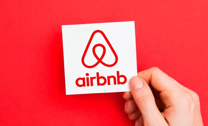 Αλλάζει η νομοθεσία για τα Airbnb - Πώς θα εγγράφονται στο μητρώο
