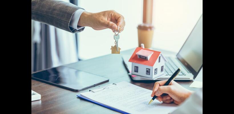 Η Βουλή ανοίγει το θέμα της βραχυχρόνιας μίσθωσης ακινήτων