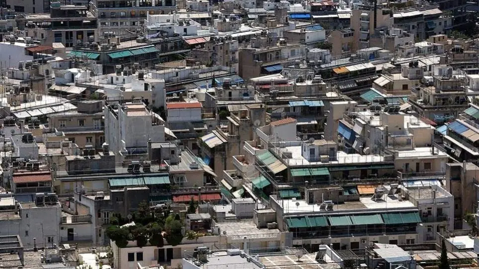 Ξεκινούν με… ψιλά γράμματα τα νέα μέτρα για τα Airbnb