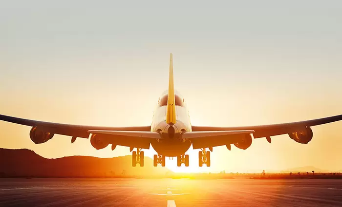 Ο κορωνοϊός έσπρωξε στον γκρεμό τον τομέα των μεταφορών