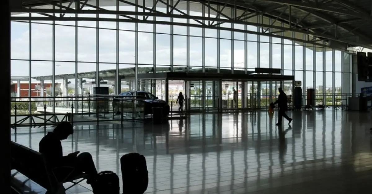 Λιγότερα κατά 80,3% τα ταξίδια από Κύπρο προς εξωτερικό
