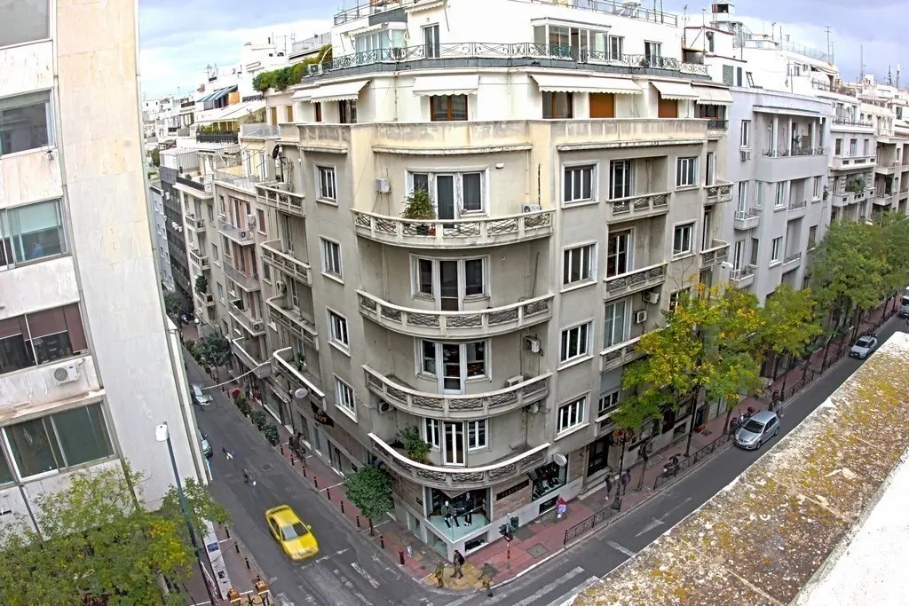 Ζητούνται επενδυτές για δύο διατηρητέα στο κέντρο της Αθήνας (pics)