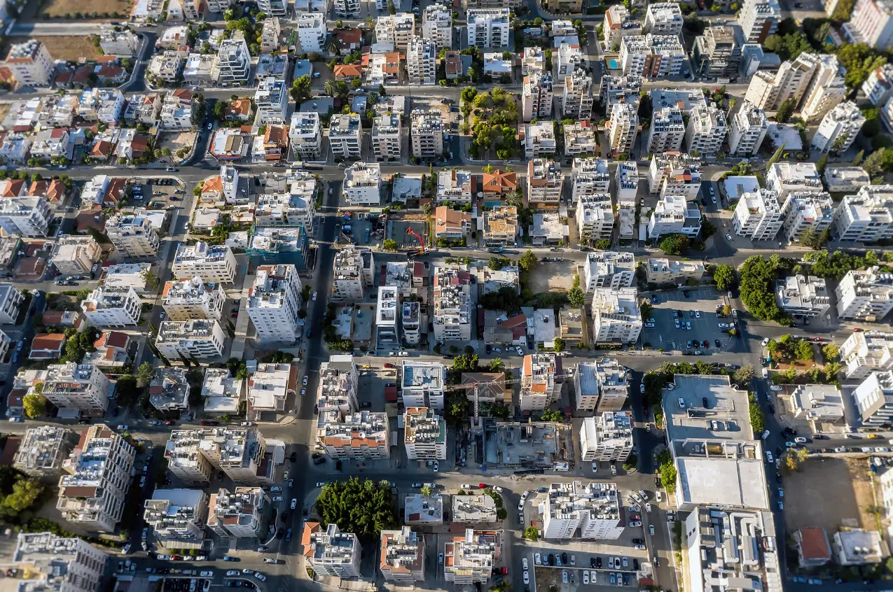 Αγορά ακινήτων: Όλο και μειώνονται τα τετραγωνικά, «είδος πολυτελείας» τα σπίτια