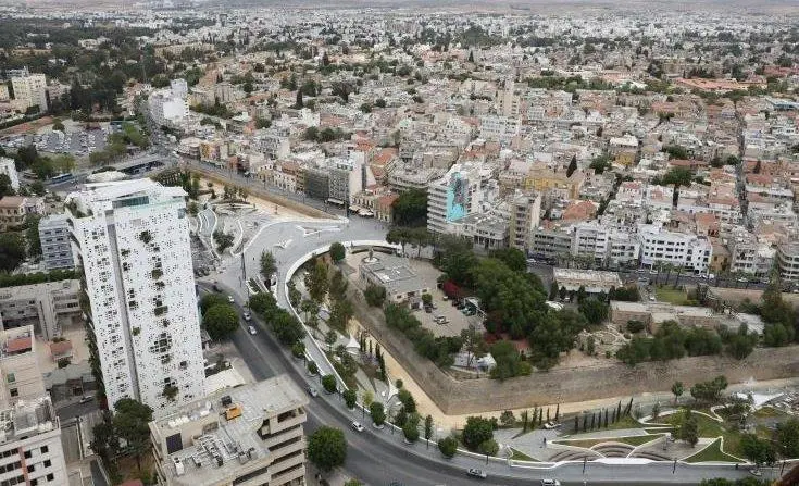 Ακίνητα πέραν του €1,5 δισ. στην αγορά από τράπεζες και εταιρείες διαχείρισης δανείων