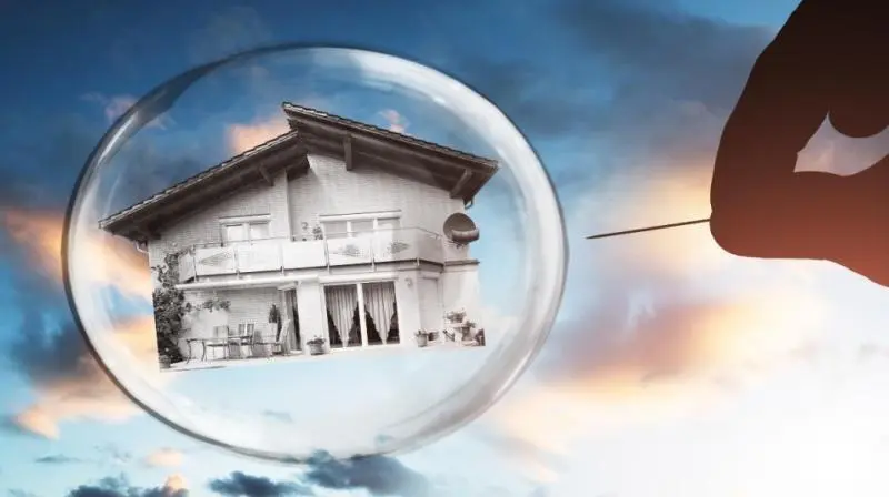 UBS: Βουτιά στις τιμές ακινήτων παγκοσμίως - Έσπασαν οι φούσκες