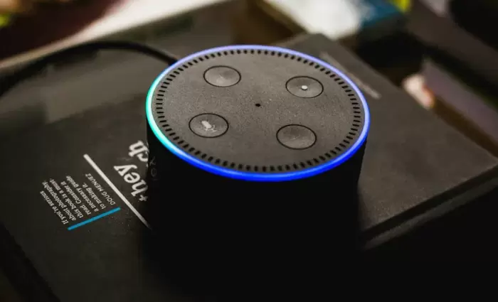 Ο νέος οικιακός ψηφιακός βοηθός της Amazon θα έχει το «μυαλό» της Anthropic