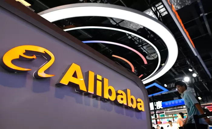 Alibaba: Ανάκληση αδειών και… ύπνος στο γραφείο