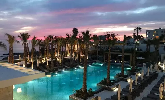 Άνοιξε το πρώτο ξενοδοχείο της Κύπρου αποκλειστικά για ζευγάρια