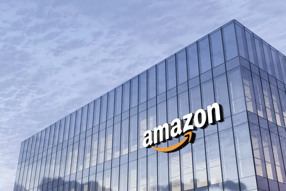 Amazon: Καταφεύγει στην τεχνητή νοημοσύνη για να μειώσει τους χρόνους παράδοσης