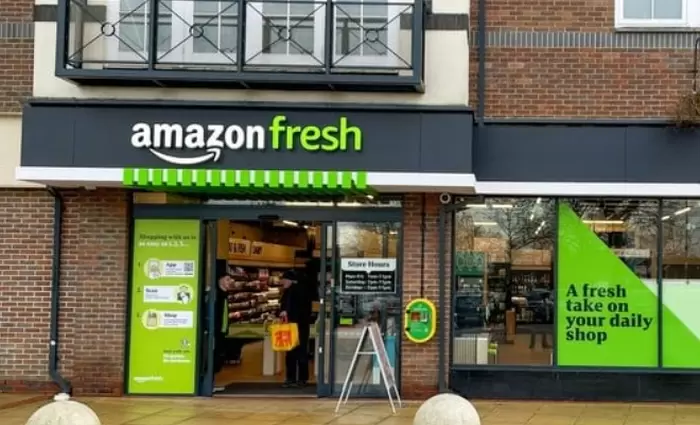 H Amazon βάζει λουκέτο σε όλα τα ανέπαφα παντοπωλεία της στο Λονδίνο