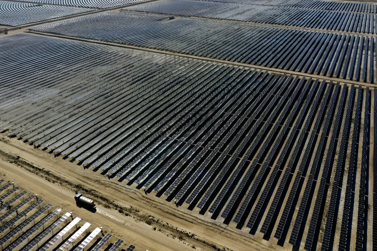 Aλβανία: Εγκαθιστά εκατοντάδες χιλιάδες ηλιακά πάνελ