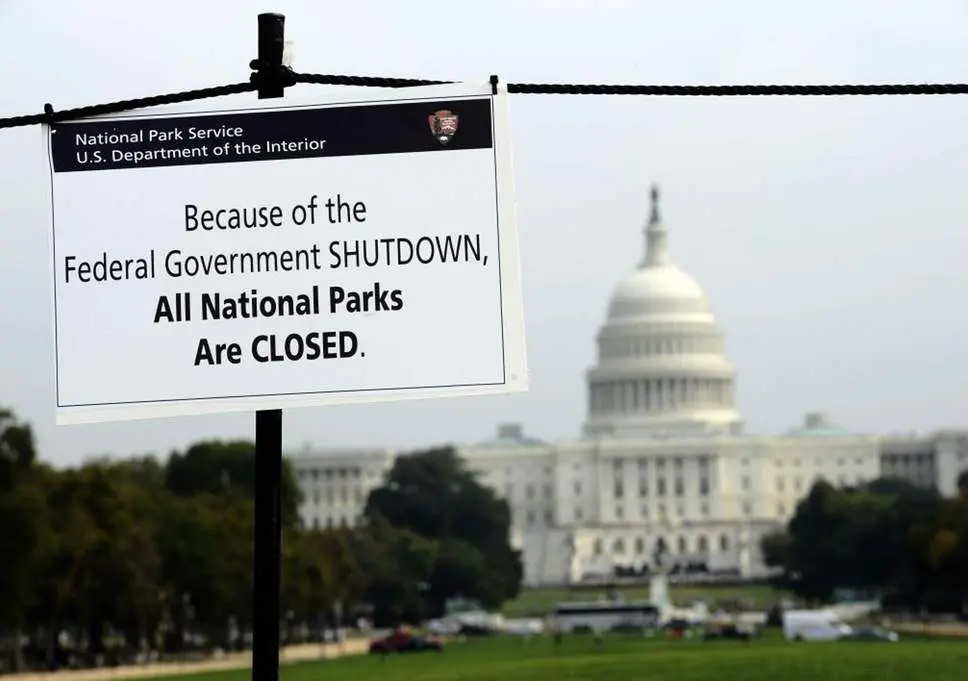 Shutdown ΗΠΑ: Ανακαλούνται υπάλληλοι από κρίσιμους κλάδους