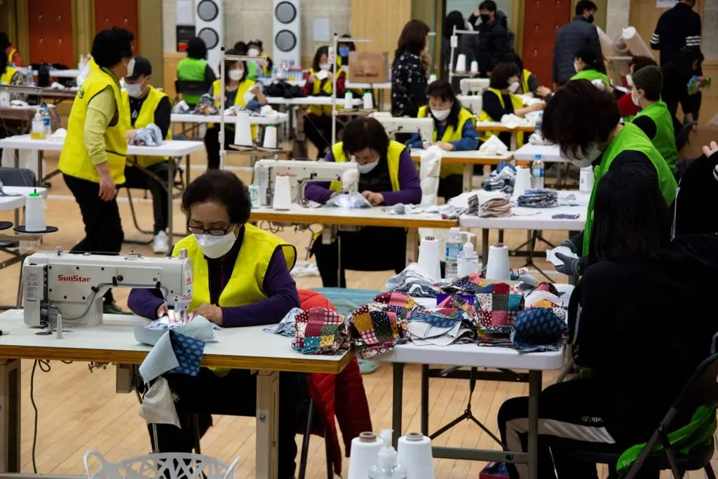 Στροφή προς την κατασκευή αναπνευστήρων κάνουν Ferrari - Fiat