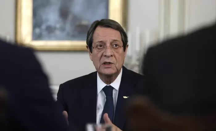 Ύστατη προσπάθεια να γεφυρωθούν οι διαφορές για τις εγγυήσεις