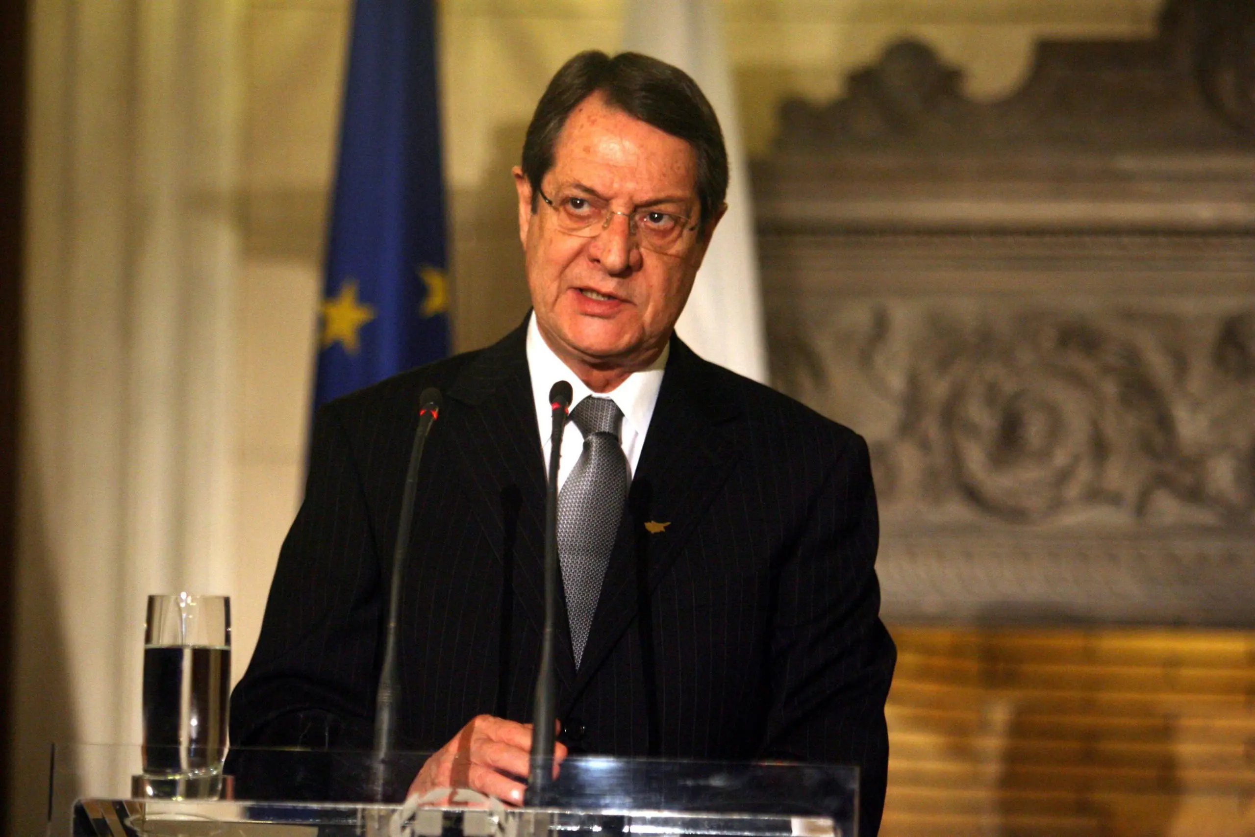 Προεδρικό κάλεσμα για εμβολιασμούς - 