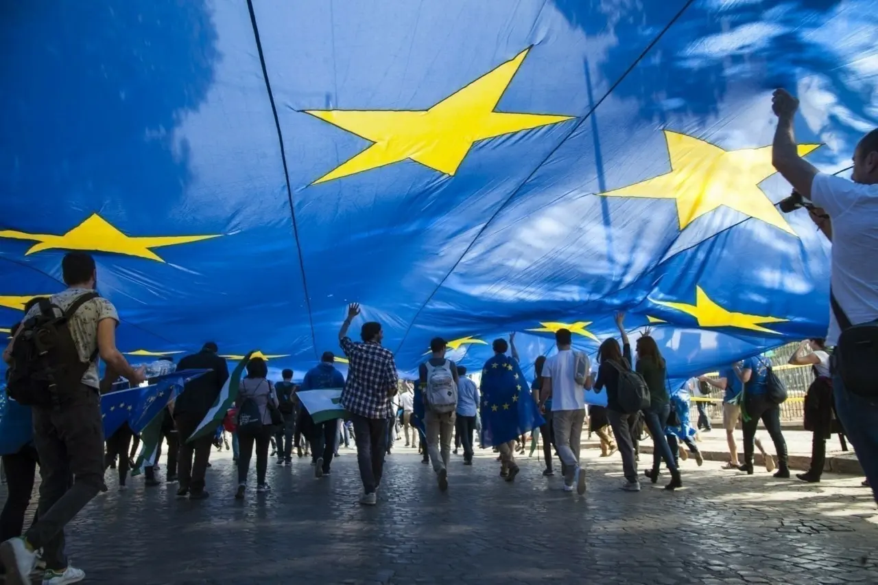 Oxford Economics: Η Ευρωζώνη δεν έχει σαφή μοχλό ανάπτυξης (γραφήματα)
