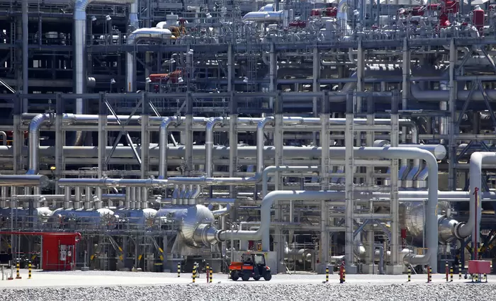 Το Βερολίνο σχεδιάζει και πέμπτο πλωτό σταθμό υγροποιημένου αερίου