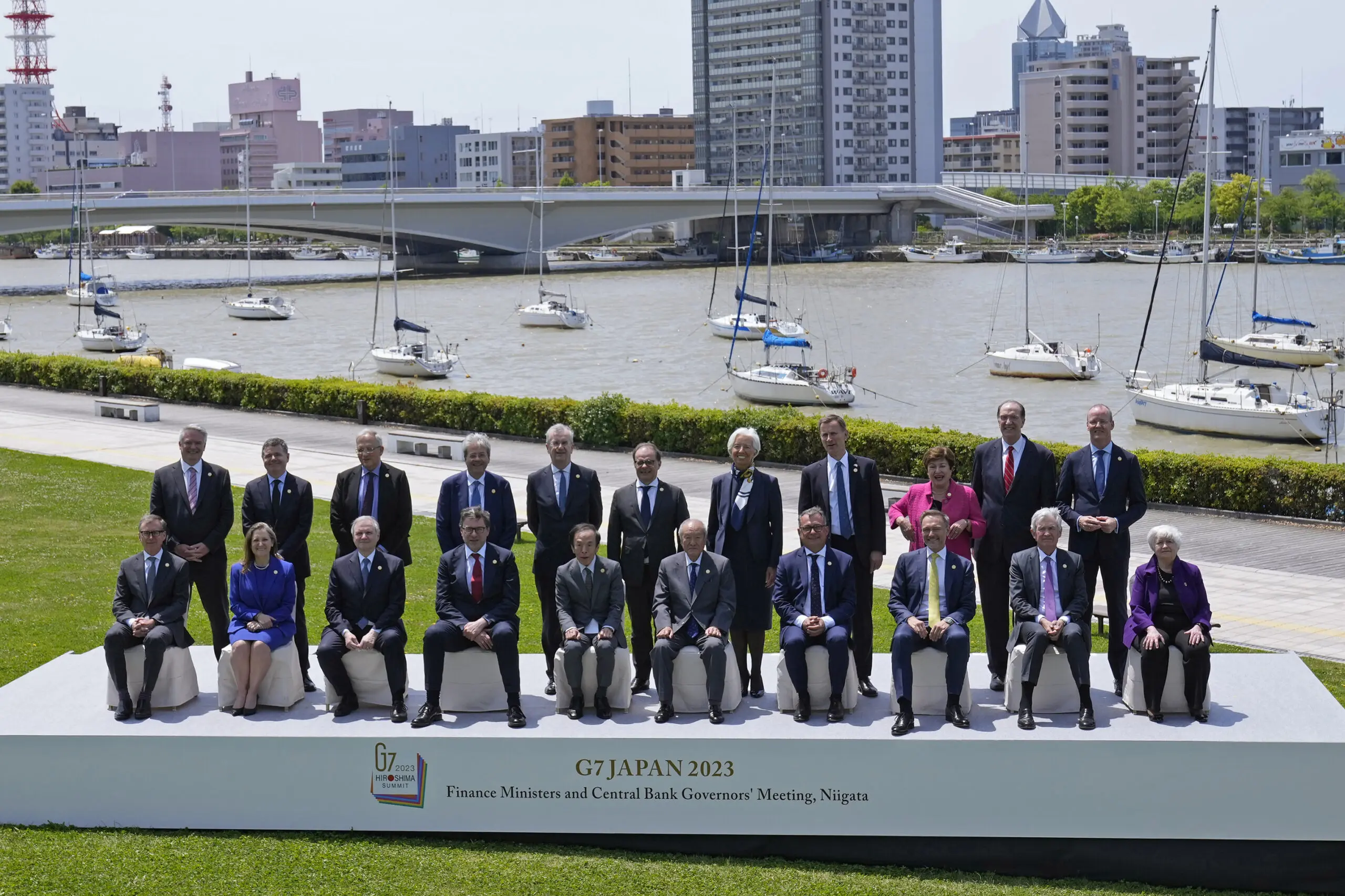 Η G7 «χρωστάει 13 τρις δολάρια» στις φτωχότερες χώρες