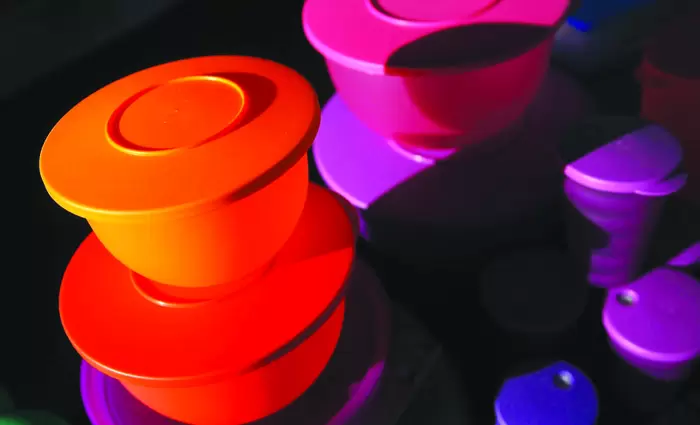 Ολοταχώς για τη νέα Tupperware - Πώς σώθηκαν τα θρυλικά τάπερ